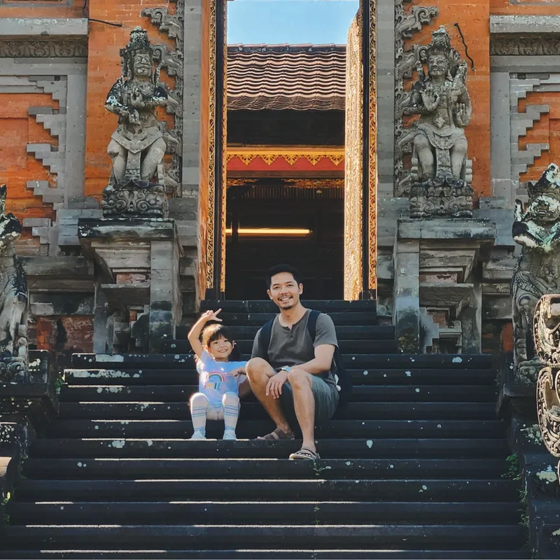 Franky Temaja, founder of Ritelio, with his daughter